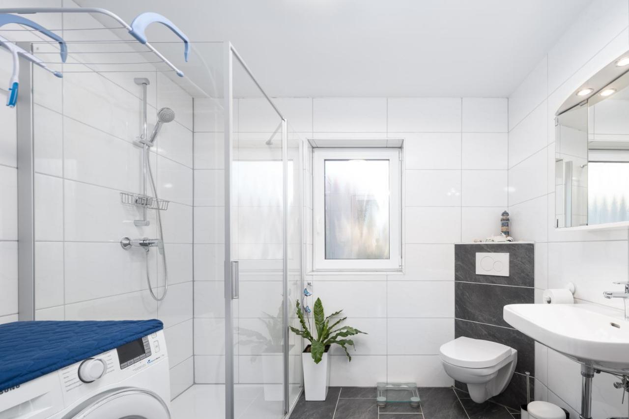 Familienfreundliche 3-Zimmer-Ferienwohnung Saal Екстериор снимка
